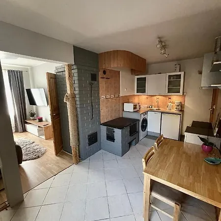 Cozy 1-bedroom In Location With Terrace 아파트 *