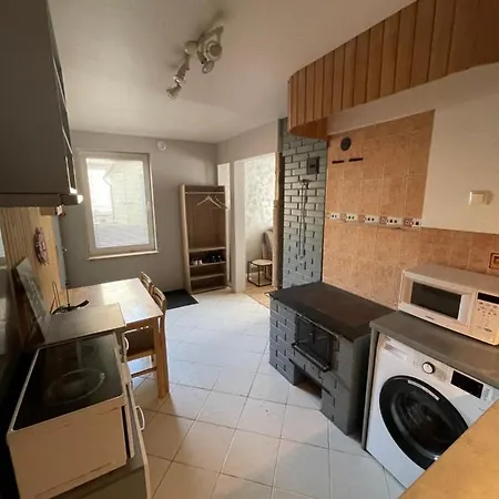 아파트 Cozy 1-bedroom In Location With Terrace 페르누